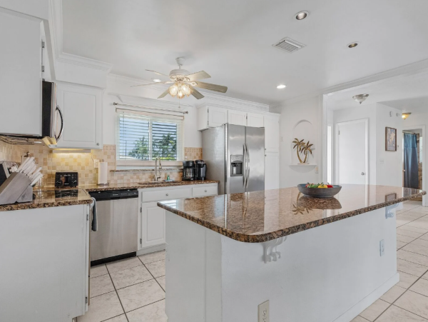 Discover a Great Retreat in Cape Coral - 3 Bedroom Home with Private Pool